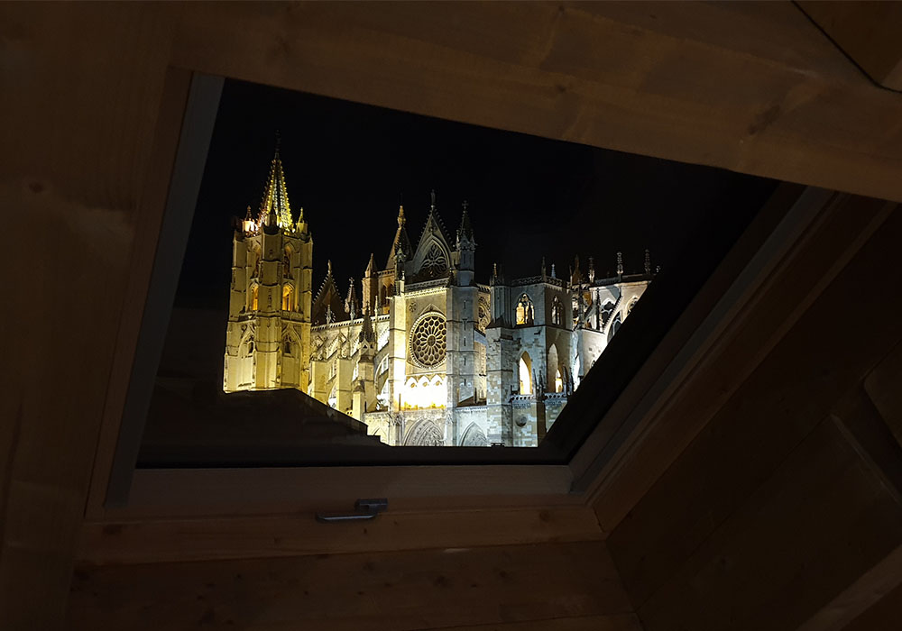 ventana-madera-catedral